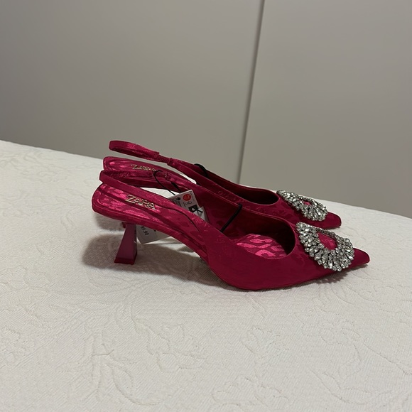 Zara shoes with rhinestones. Pink color. Size 8.5 - Picture 4 of 6